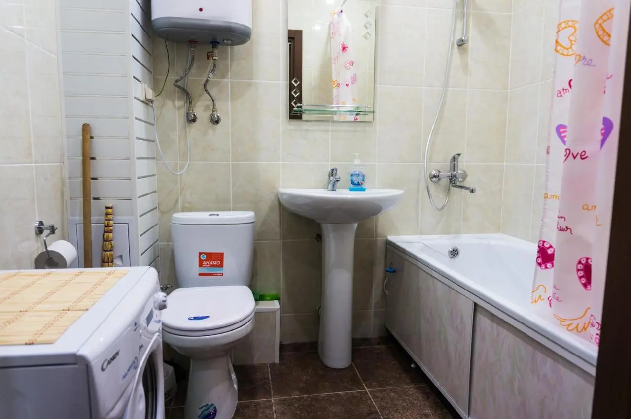 Киров: Apartments in Kirov Orlovskaya 4