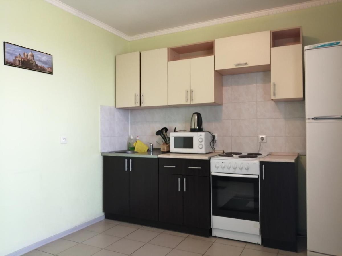 Киров: Apartments na Lenina