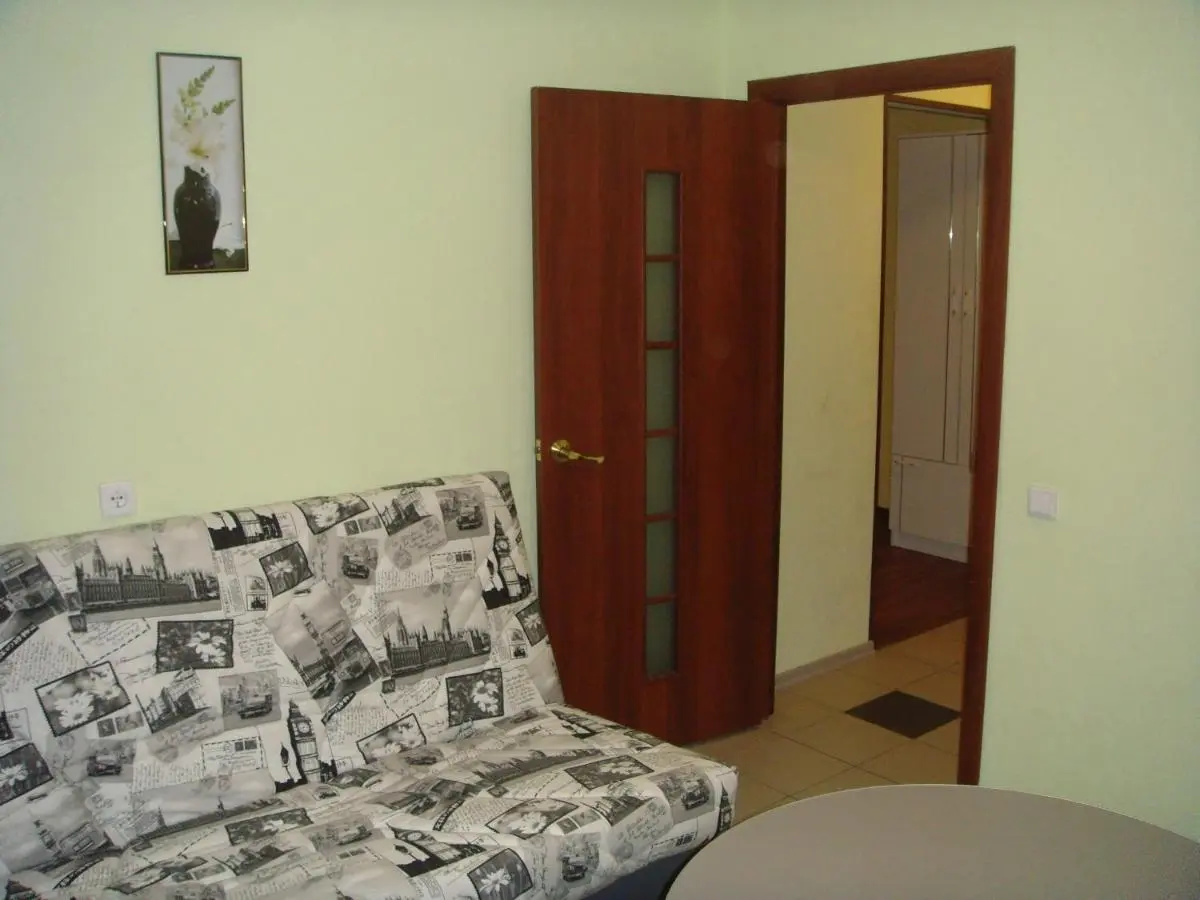 Киров: Apartments na Lenina