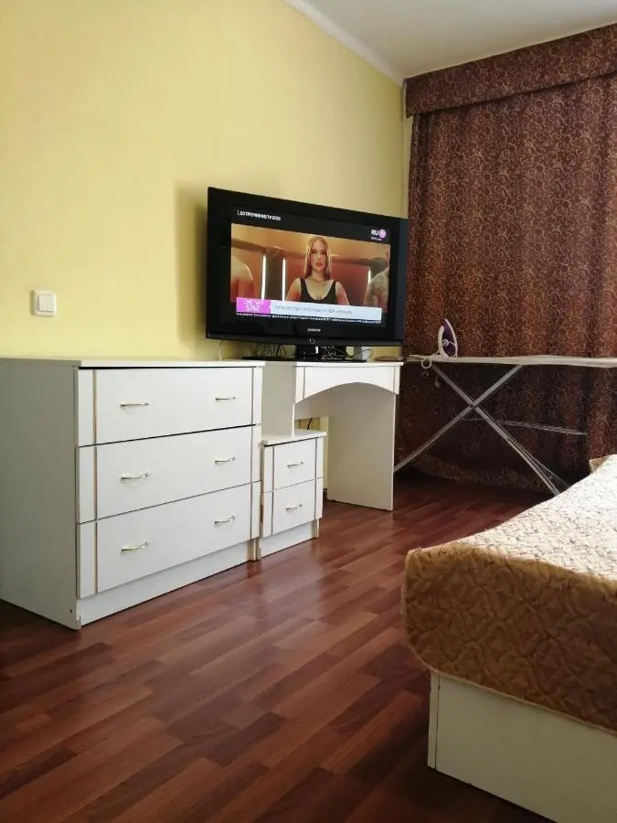 Киров: Apartments na Lenina