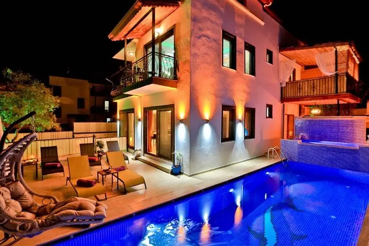 Ешилькёй: Villa Tech
