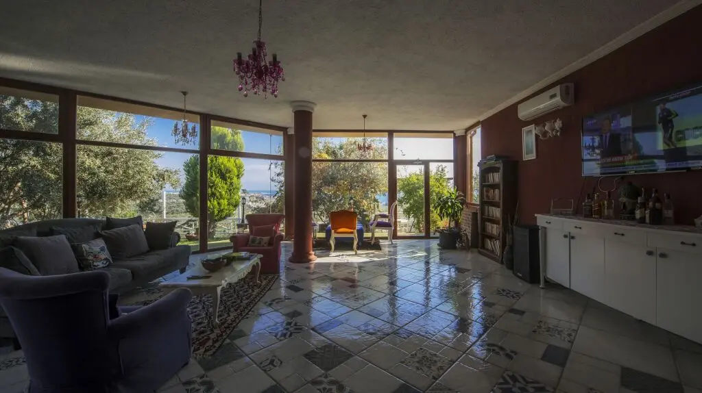 Эдремит: Aeneas Hotel