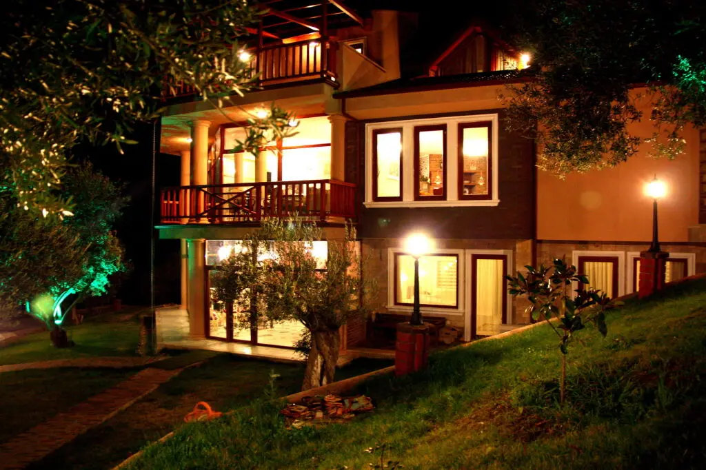 Эдремит: Aeneas Hotel
