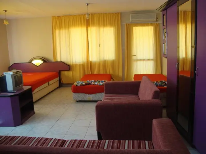 Гюмюльдур: Degerli Motel
