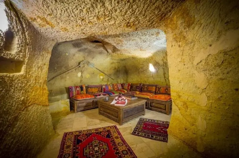 Ургуп: Elif Stone Houses