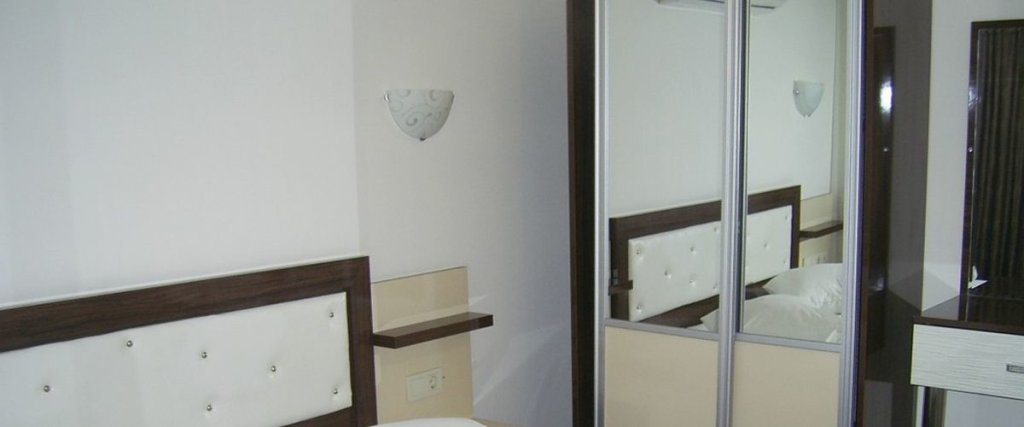 Эдремит: Efeler Otel