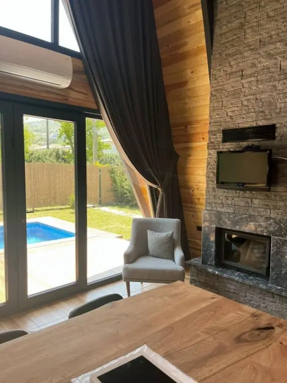 Сакарья: Bungalow With Pool Jacuzzi in Bedroom in Sapanca