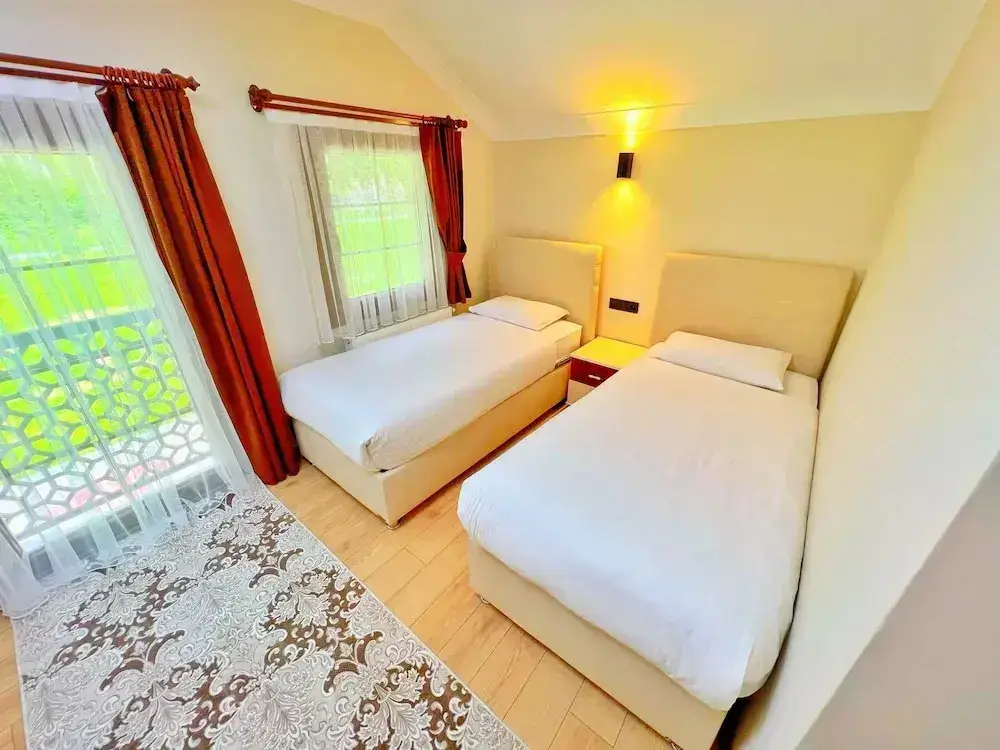 Узунгёль: Raha Villa Bungalow