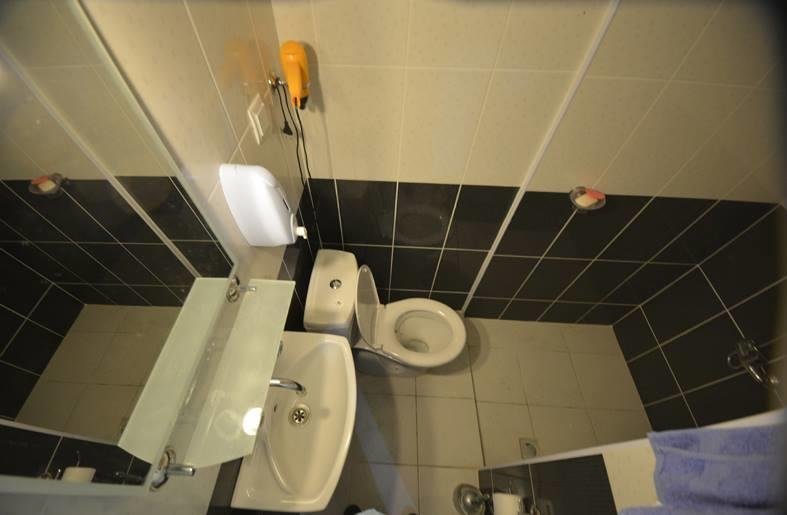 Гёльджюк: Golcuk Otel Anlt