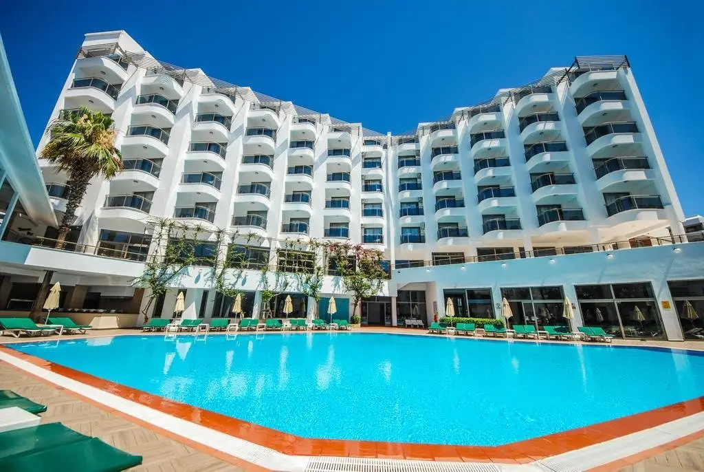 Гёльджюк: Golcuk Otel Anlt