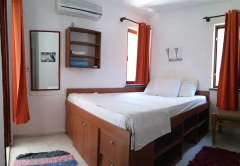 Alkali House — фото 1