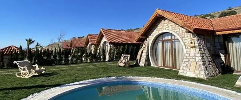 Казандере: Iznik Tas Mahal Hobbit Evleri
