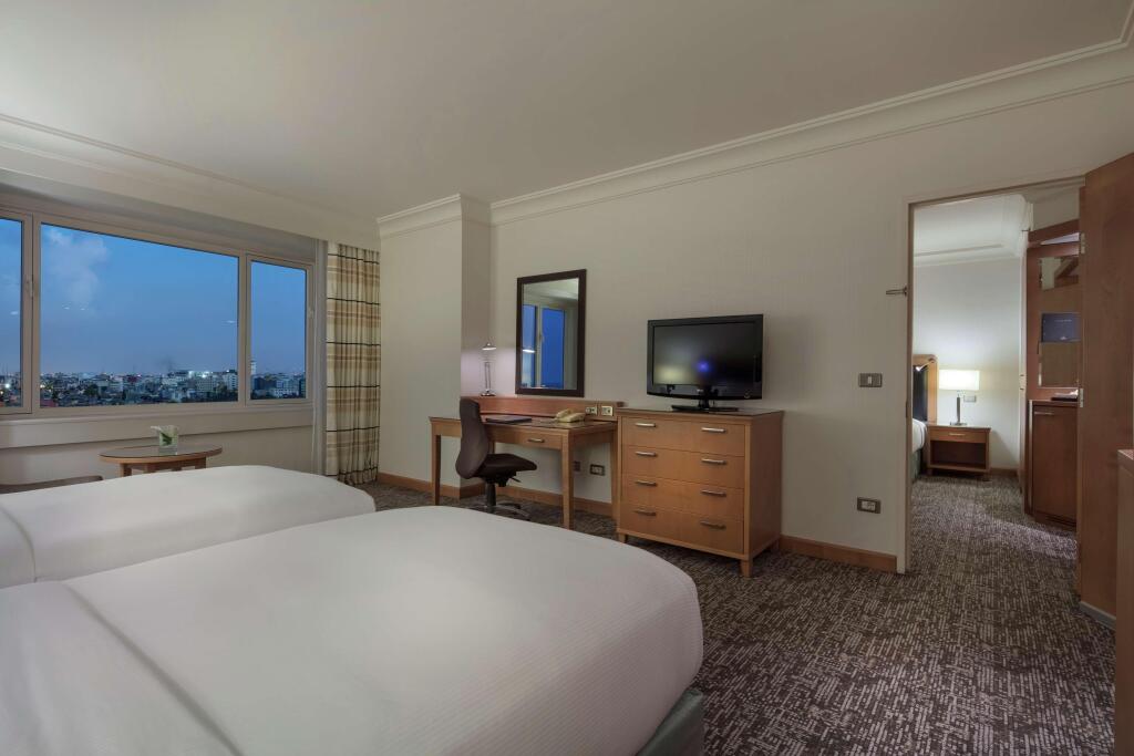Адана: Adana Hilton SA