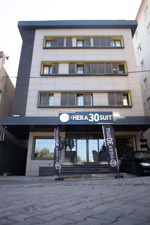 The Hera 30 Suit — фото 1