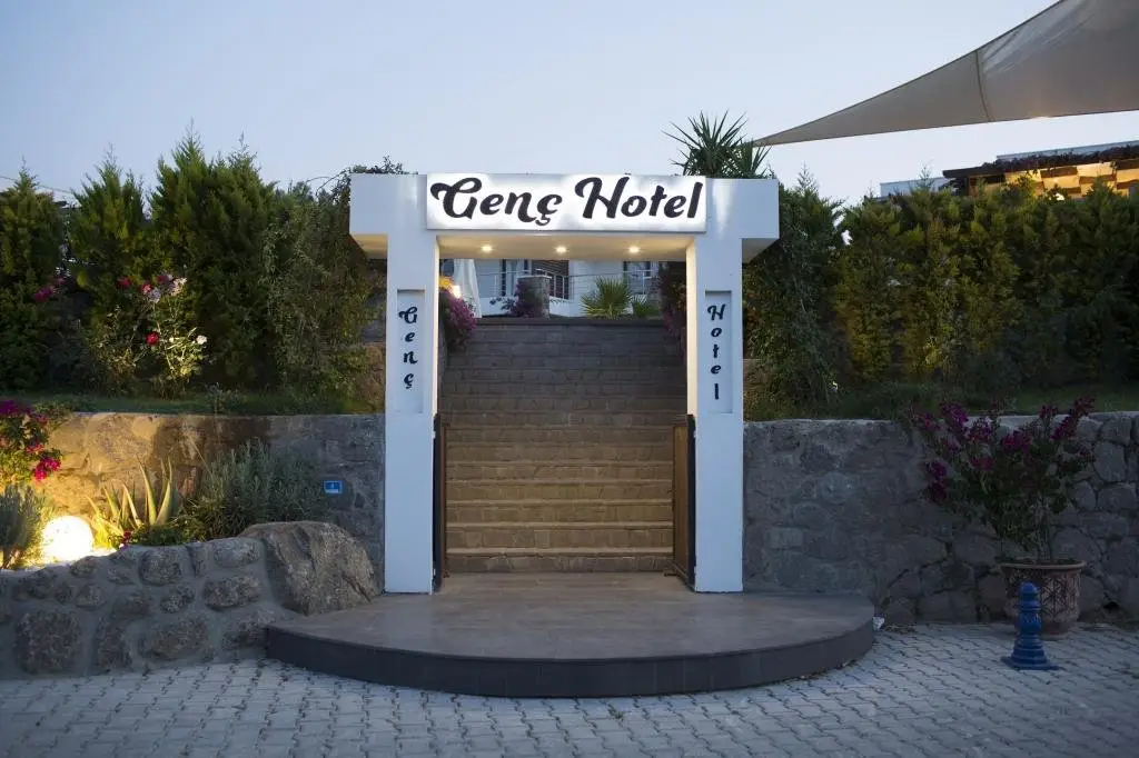 Тюркбюкю: Genc Hotel