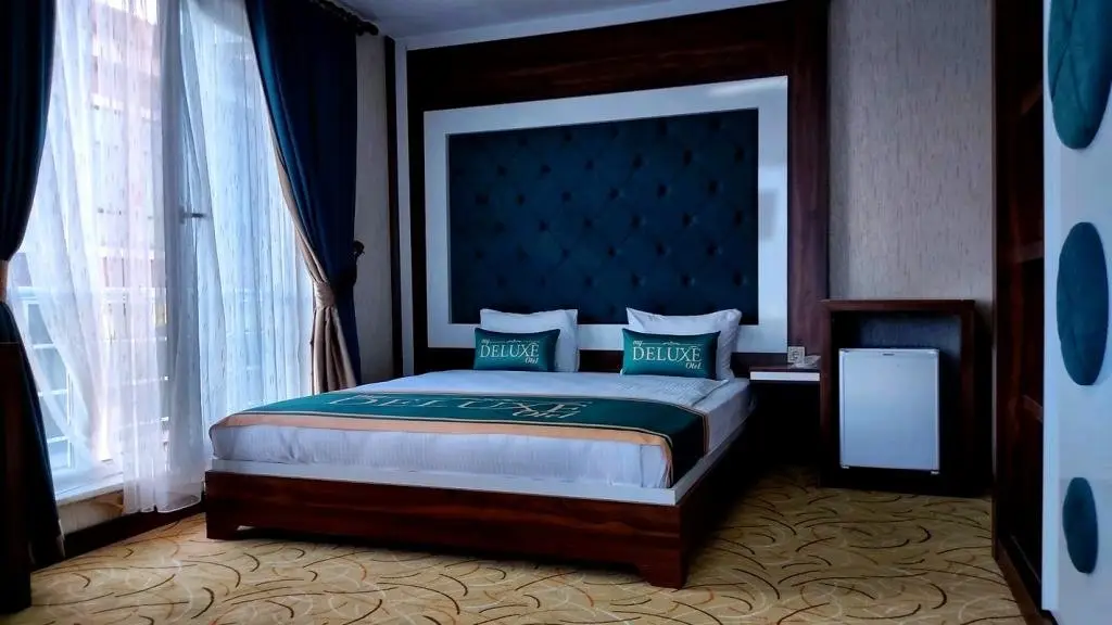 Ван: My Deluxe Otel