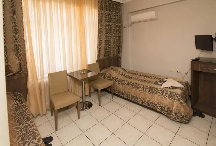 Инегол: Hotel Ferah
