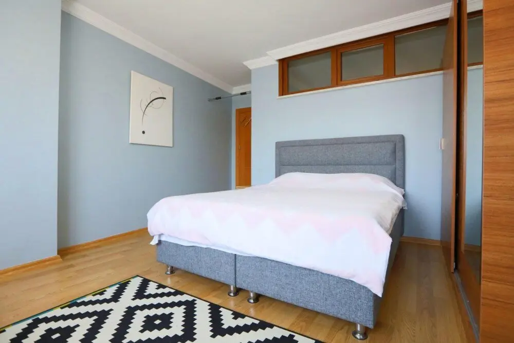 Стамбул: Modern and Stylish Flat With Balcony in Atasehir
