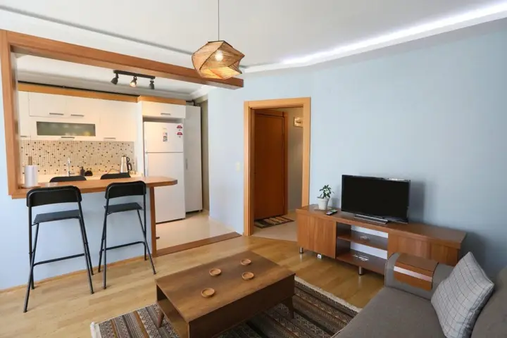 Стамбул: Modern and Stylish Flat With Balcony in Atasehir