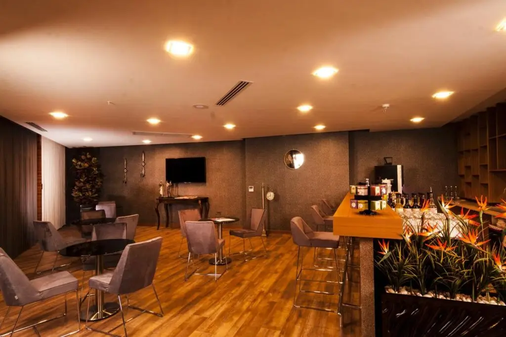Измир: Elara Hotel
