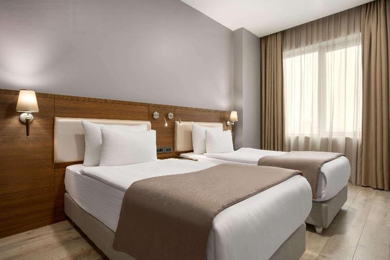 Стамбул: La Quinta by Wyndham Istanbul Gunesli