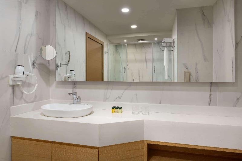 Стамбул: La Quinta by Wyndham Istanbul Gunesli