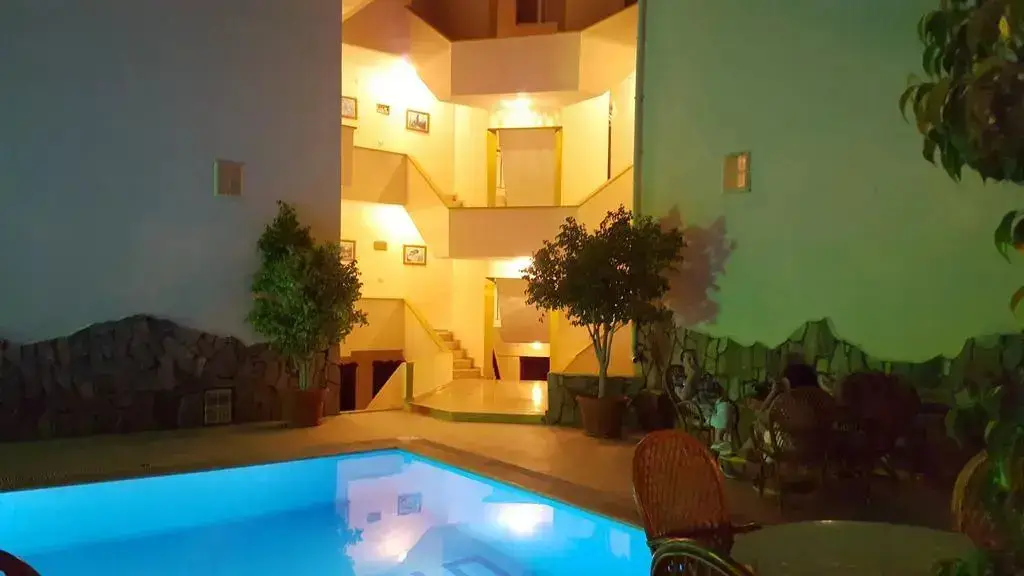Кемер: Aramis Otel