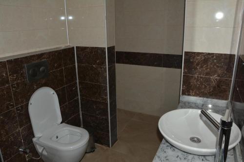 Чатак: Mirava River Suites Hotel