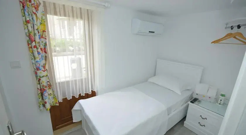 Чешме: Recel Hotel