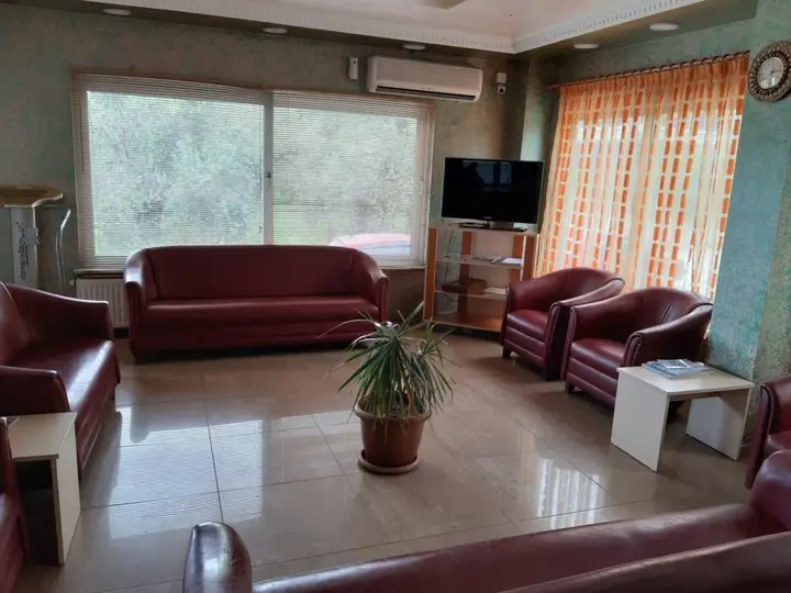 Алтынолук: Gür Hotel