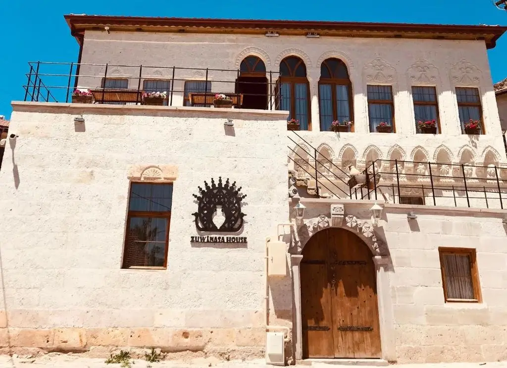 Аванос: Zuwinasa House Hotel