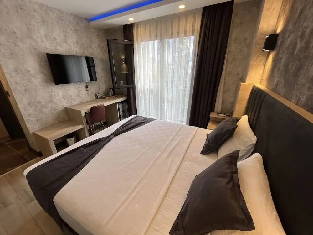 Арсин: Avni Bey Otel