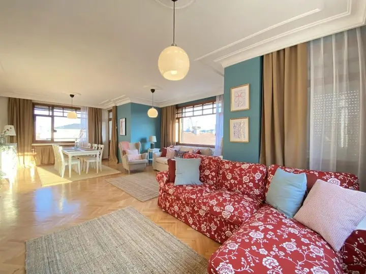 Стамбул: MISSAFIR Spacious Duplex Flat near Bagdat Street