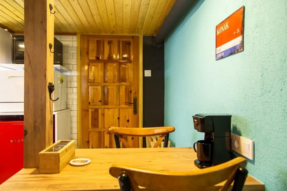 Измир: Central and Colorful Studio Flat in Alsancak