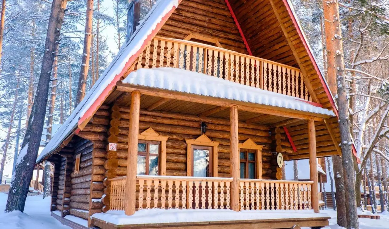Кострома: Парк-отель Берендеевка