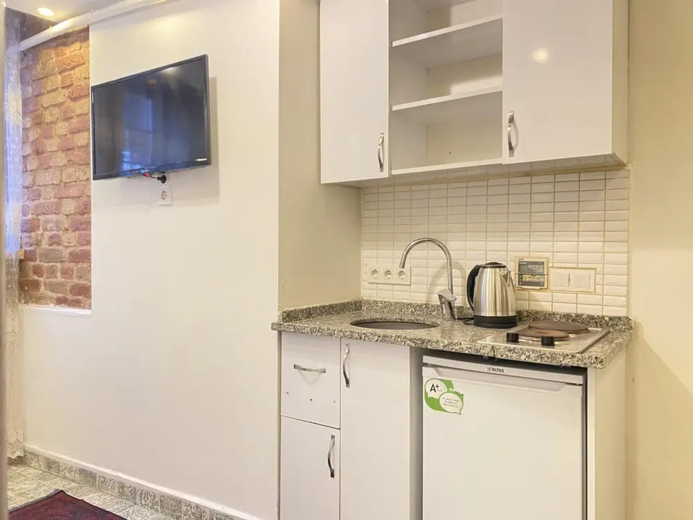 Centrally Located Studio Apartment in Beyoglu — фото 1