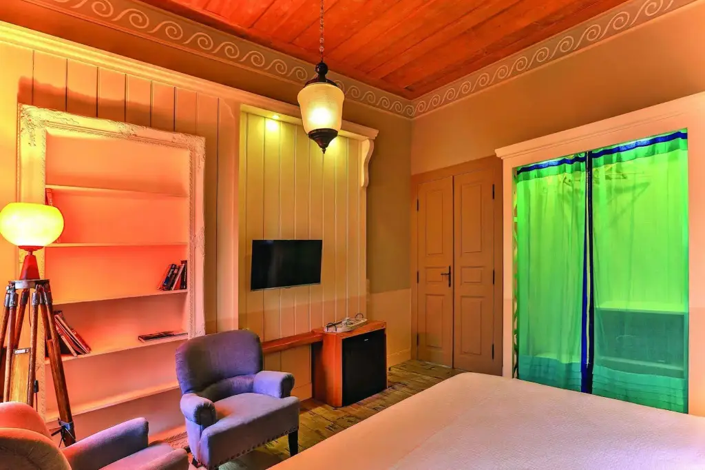 Чешме: 1850 Hotel Kemalpasa
