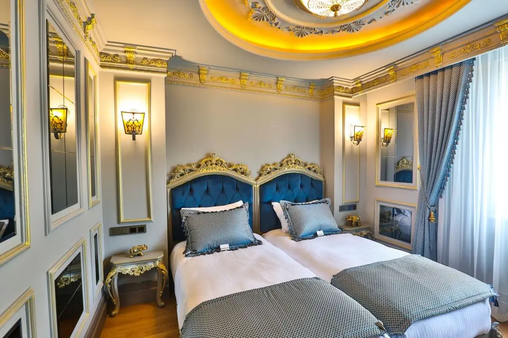 Йомра: Real King Suit Otel