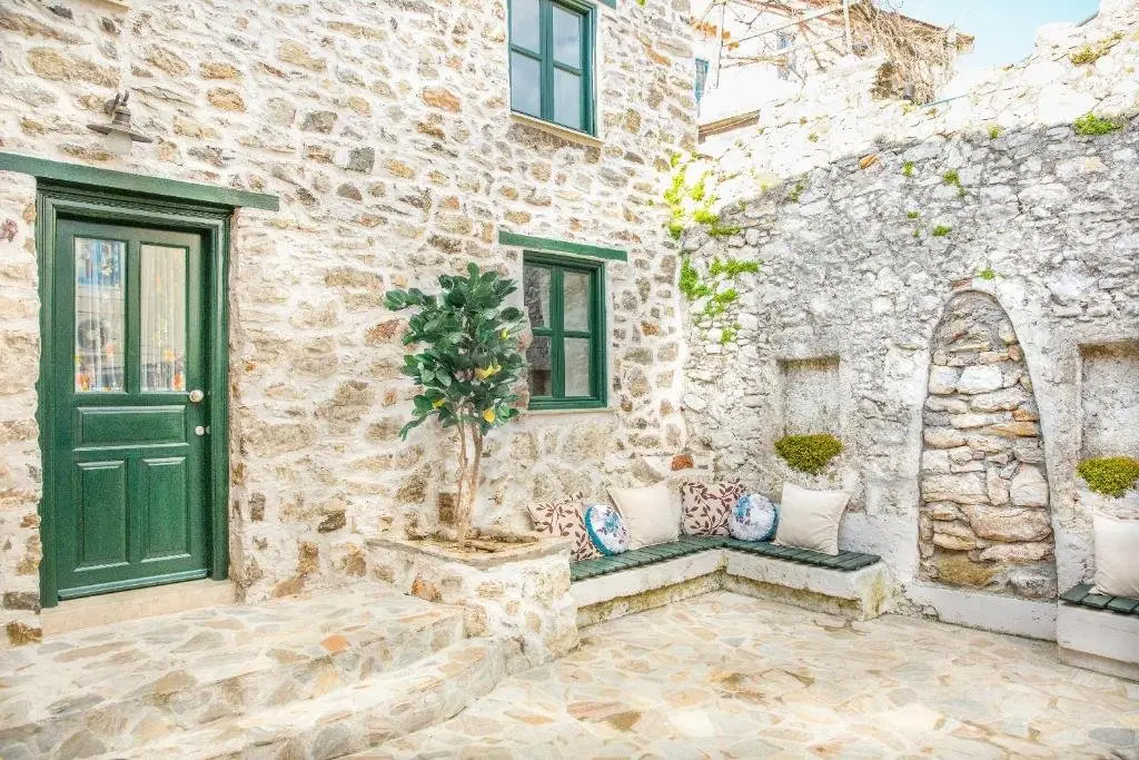 Two Stone Homes Asteria — фото 1