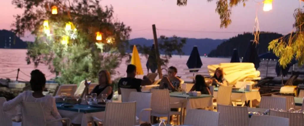 Орхание: Albatros Beach Restaurant & Butik Otel