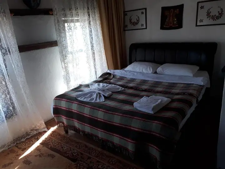 Шириндже: Dionysos Pension