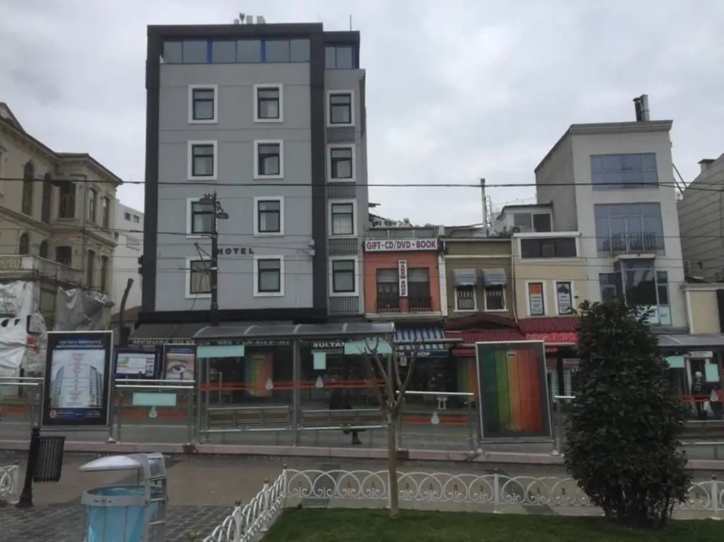 Esra Sultan Petrol Hotel — фото 1
