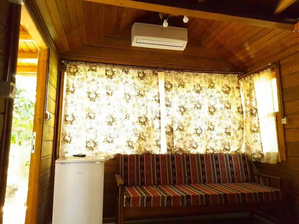 Эдремит: Endemik Bungalov