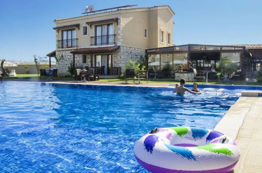 Чешме: Albeon Hotel