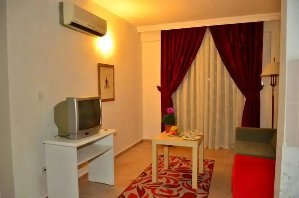 Almila Side Suite Hotel — фото 1