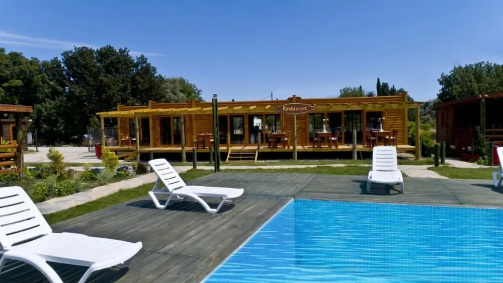 Бодрум: Tiny House With Shared Pool and Balcony in Bodrum