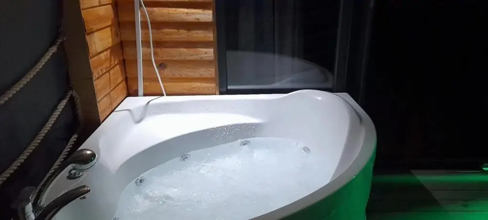 Фетхие: Wooden House Close to Sea With Jacuzzi in Fethiye