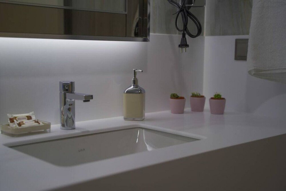 Стамбул: Brand-new Elegant 1 1 Apartment With Terrace - Core Living