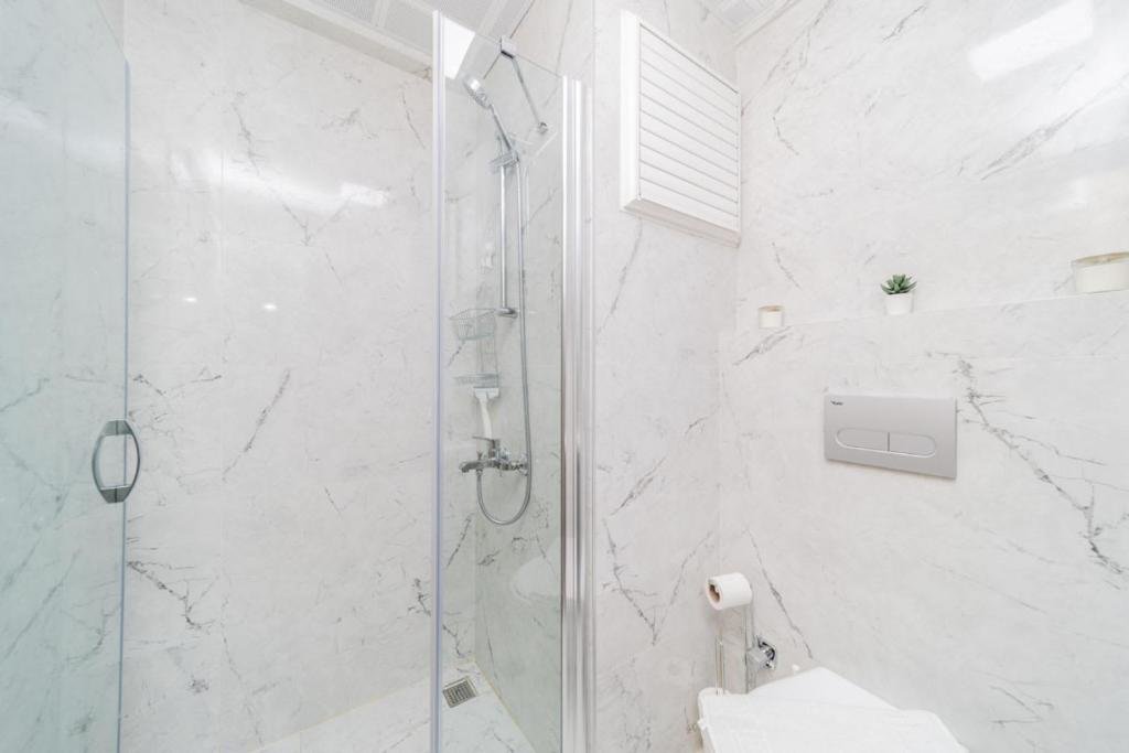 Анталья: Great Flat With Shared Pool in Kepez