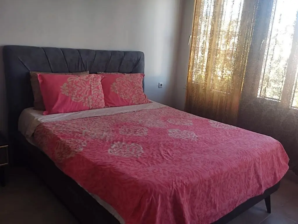 Искендерун: Dreamy Villa With Shared Pool and Garden in Hatay